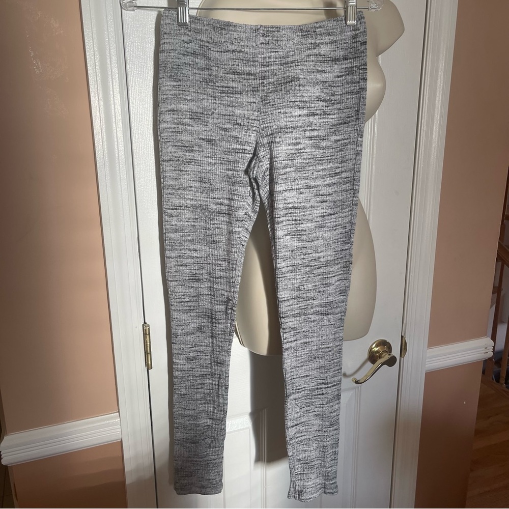 Splendid leggings